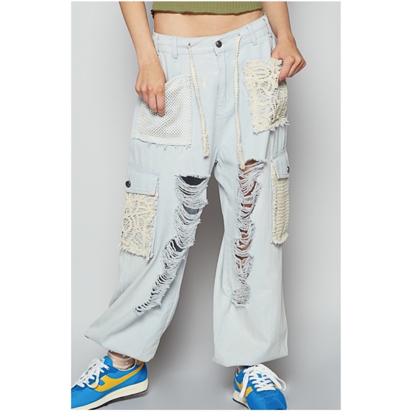 POL Light Wash Stretchy Waist Crochet Distressed Denim Joggers Pants - Picture 4 of 4